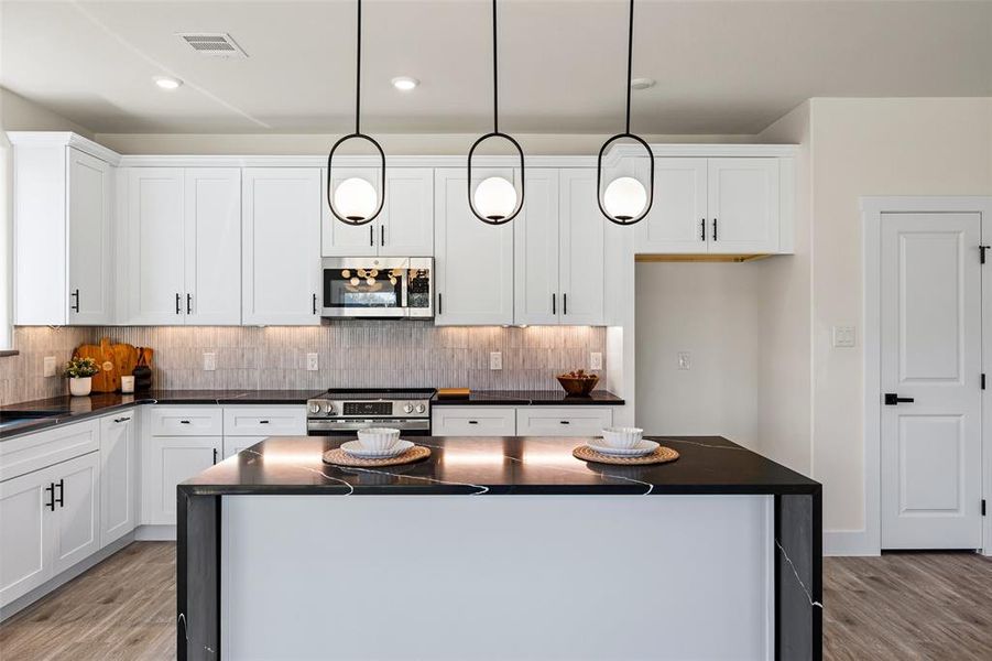 Furnished interior view inside a new home in , Granbury (Image 5).