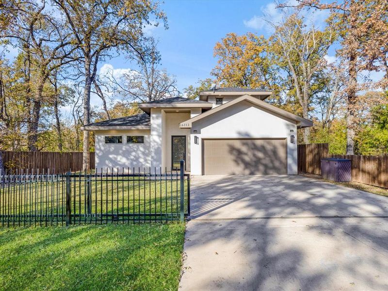 Front exterior of a new home in , Mabank, TX, highlighting curb appeal (Image 22).