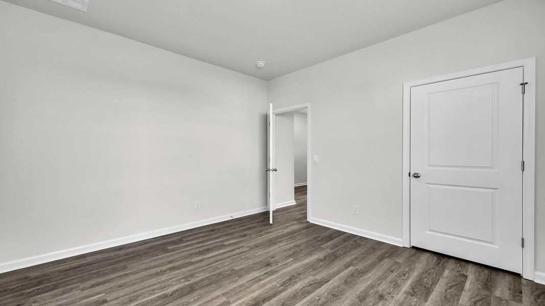Spacious, unfurnished interior of a new home in Hillcrest, Ravenel (Image 27).