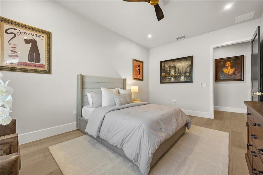 Furnished interior view inside a new home in , Gotha (Image 52).