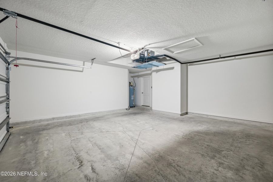 Spacious, unfurnished interior of a new home in Westport Landing, Jacksonville (Image 39).