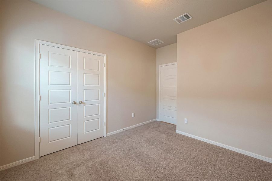 Spacious, unfurnished interior of a new home in Rollingbrook Estates, Baytown (Image 13). Spacious, unfurnished interior of a new home in Rollingbrook Estates, Baytown (Image 13).