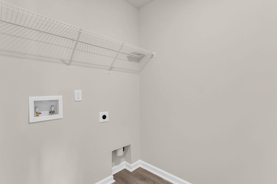 Spacious, unfurnished interior of a new home in , Ravenel (Image 31).