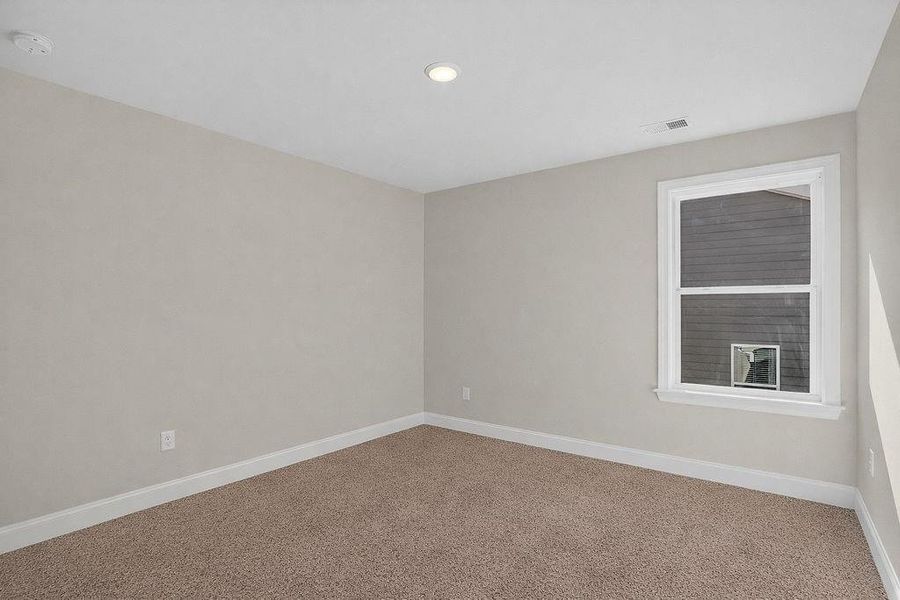 Spacious, unfurnished interior of a new home in , Homer (Image 15).