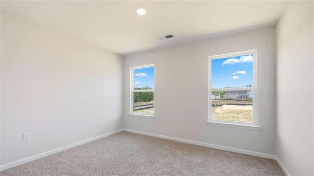 Spacious, unfurnished interior of a new home in Water Oak Estates, Lawrenceville (Image 16).