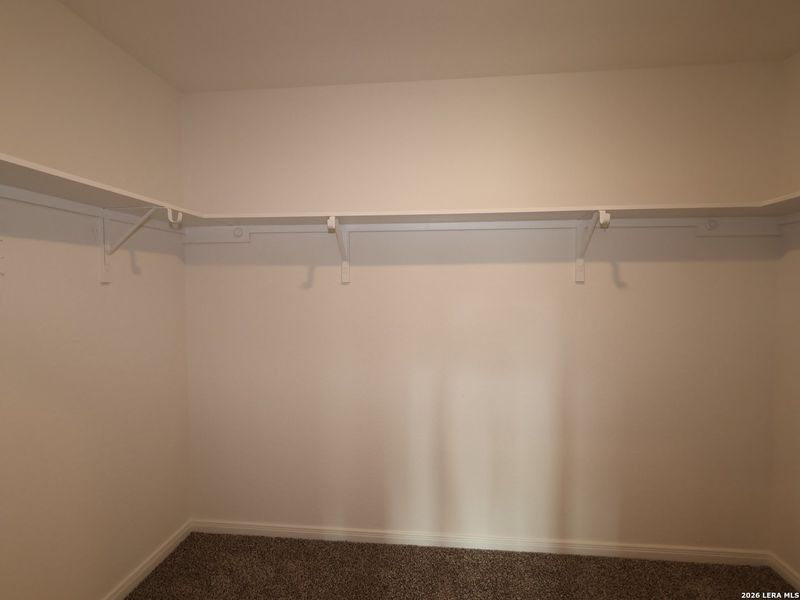 Spacious, unfurnished interior of a new home in Agave, San Antonio (Image 24).