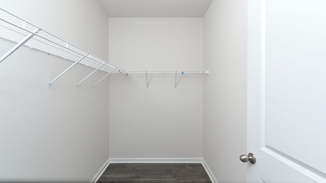 Spacious, unfurnished interior of a new home in Mulberry Landing, Orangeburg (Image 17).