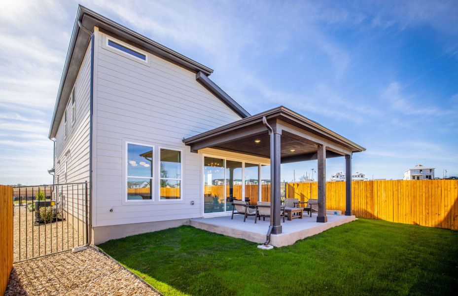 Representative exterior details of a home built from the Maroon by Pulte Homes in Cameron Place, Austin (Image 3).