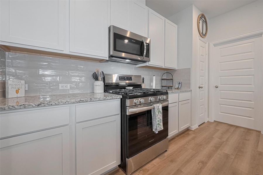 Furnished interior view inside a new home in Oakwood Estates, Waller (Image 13). Furnished interior view inside a new home in Oakwood Estates, Waller (Image 13).