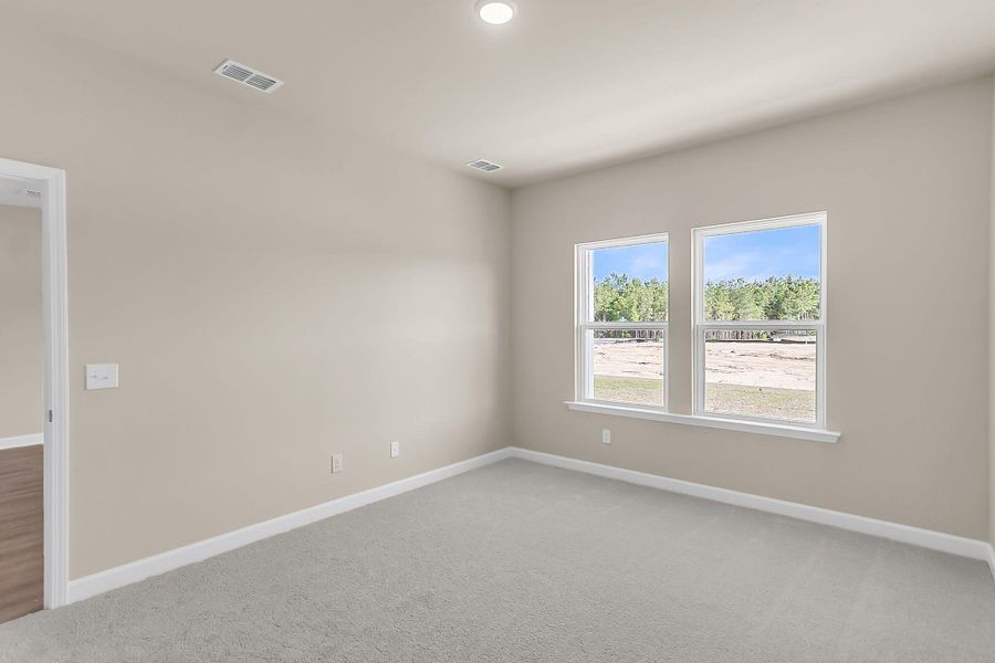 Spacious, unfurnished interior of a new home in , Ravenel (Image 16).