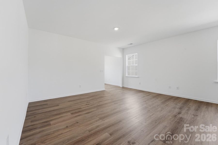 Spacious, unfurnished interior of a new home in Roselyn, Lancaster (Image 12).