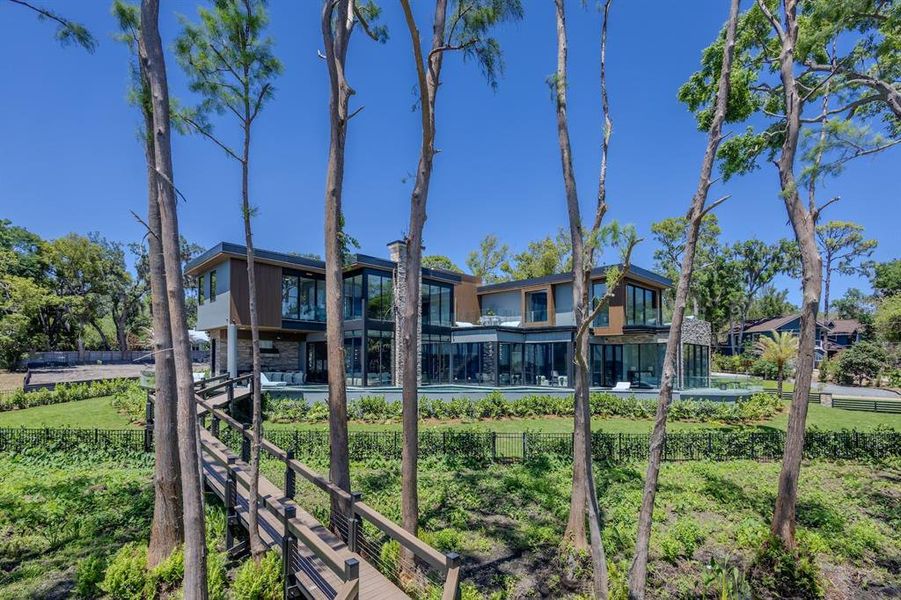 Image 88 of a home in .