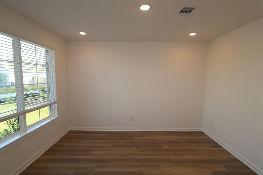 Spacious, unfurnished interior of a new home in Miller's Pond, Rosenberg (Image 18). Spacious, unfurnished interior of a new home in Miller's Pond, Rosenberg (Image 18).
