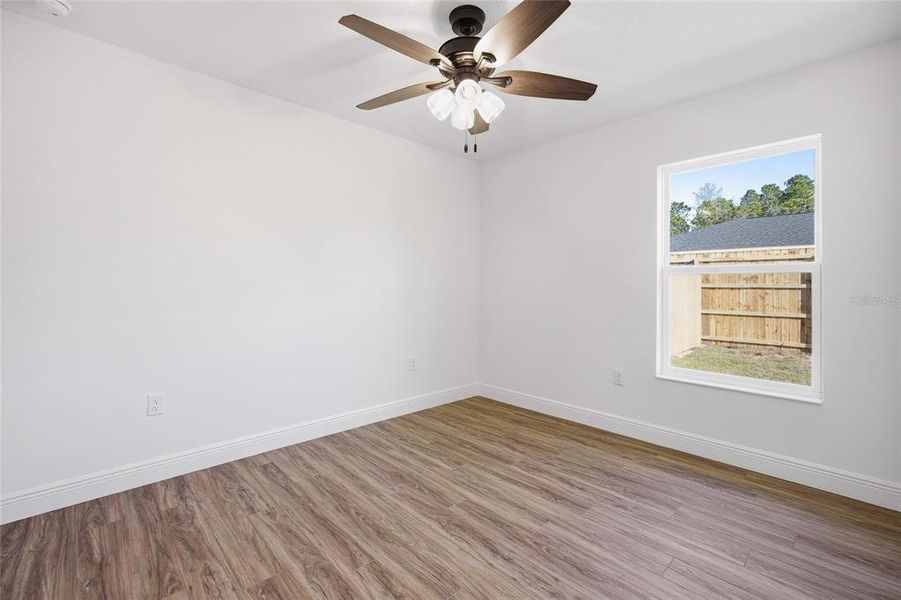Spacious, unfurnished interior of a new home in , Citrus Springs (Image 31).