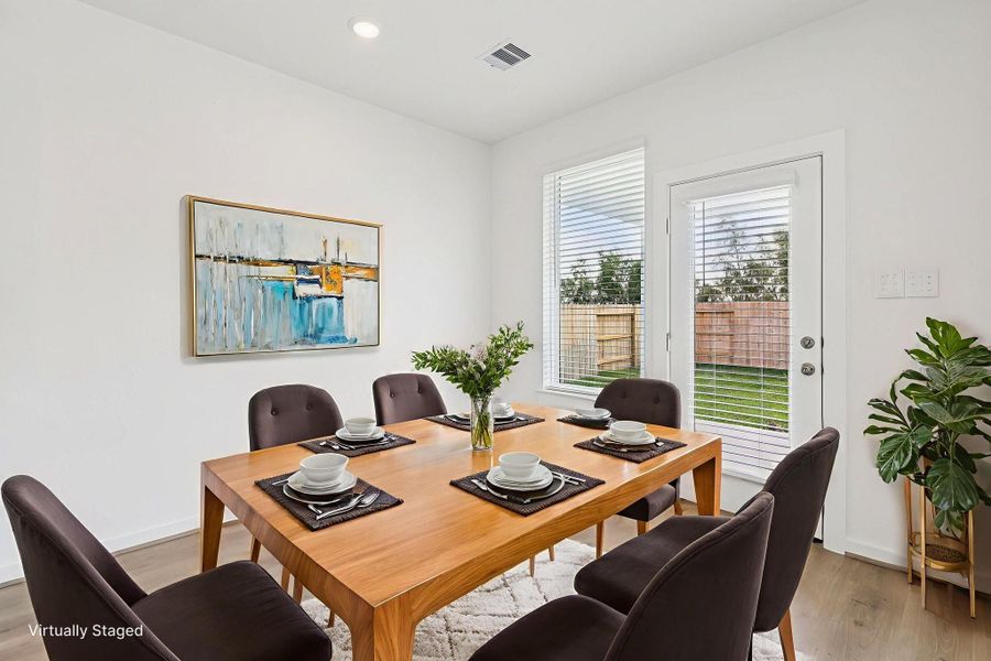 Furnished interior view inside a new home in Stewart's Ranch, Conroe (Image 5).