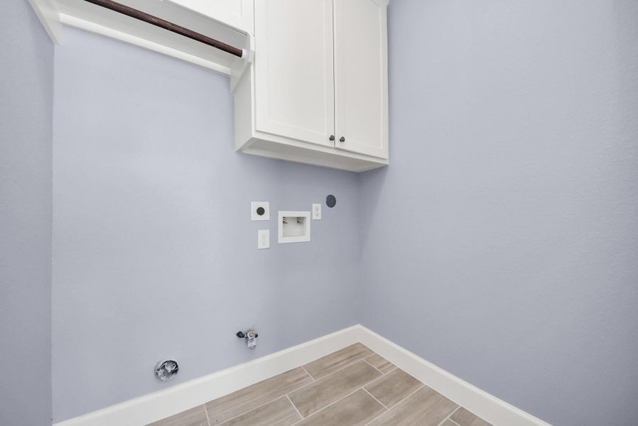 Spacious, unfurnished interior of a new home in , Houston (Image 39).