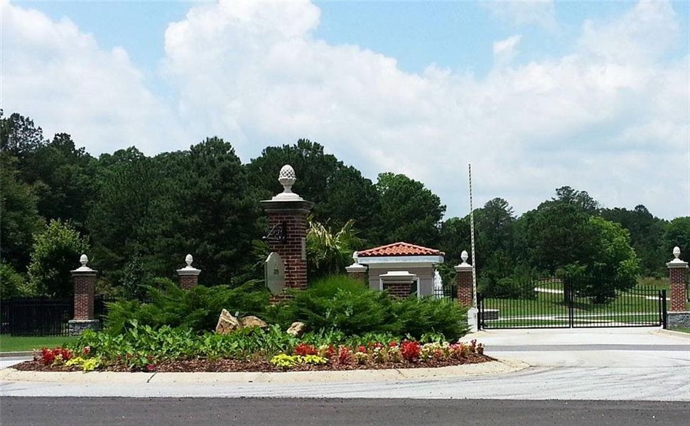 Image 87 of a home in .