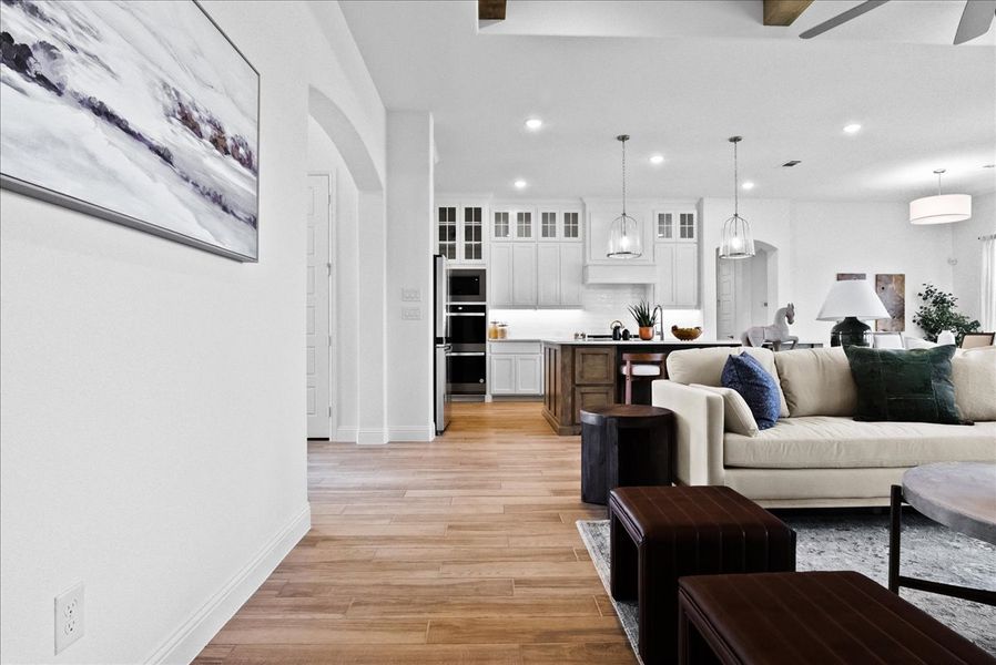 Representative furnished interior of a home built from the The Wellington II by Doug Parr Custom Homes in Monarch Manor, Poolville (Image 8).