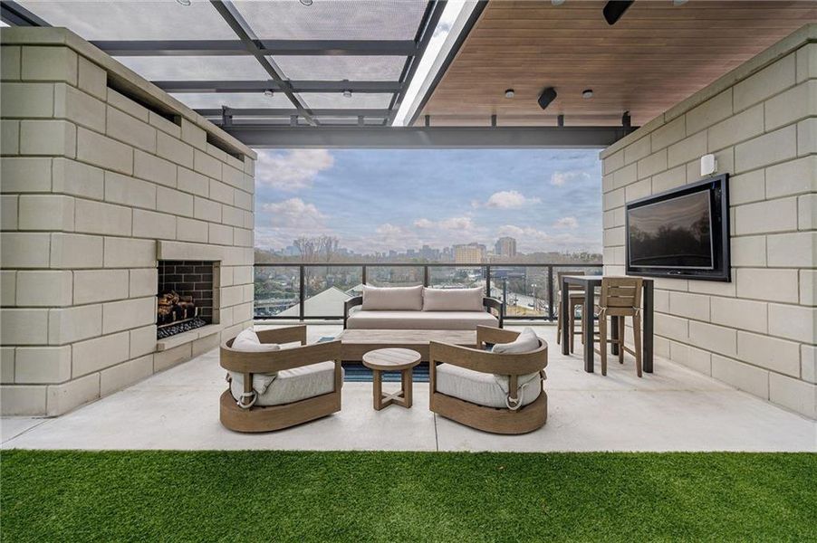 Exterior details and patio area of a home in The Dillon Buckhead, Atlanta (Image 27).