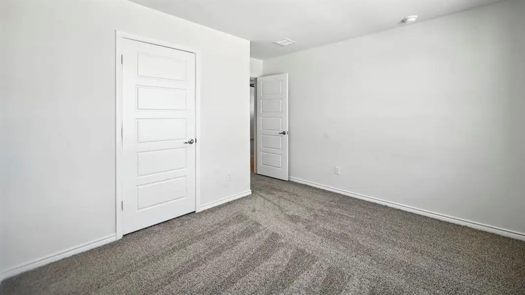Spacious, unfurnished interior of a new home in Silverado, Aubrey (Image 16). Spacious, unfurnished interior of a new home in Silverado, Aubrey (Image 16).
