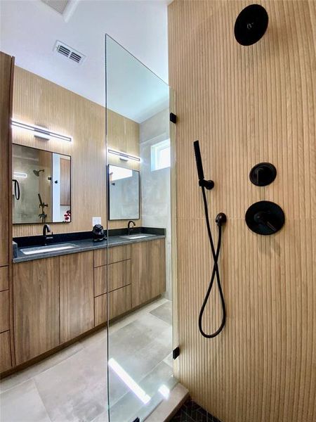 Master Bathroom Walk-In Shower