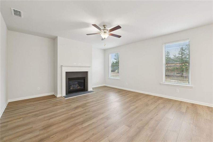 Spacious, unfurnished interior of a new home in Hamilton Lakes, Lawrenceville (Image 17).