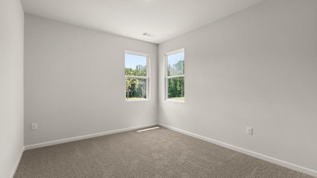 Spacious, unfurnished interior of a new home in Grandview at Lanier, Dawsonville (Image 19).