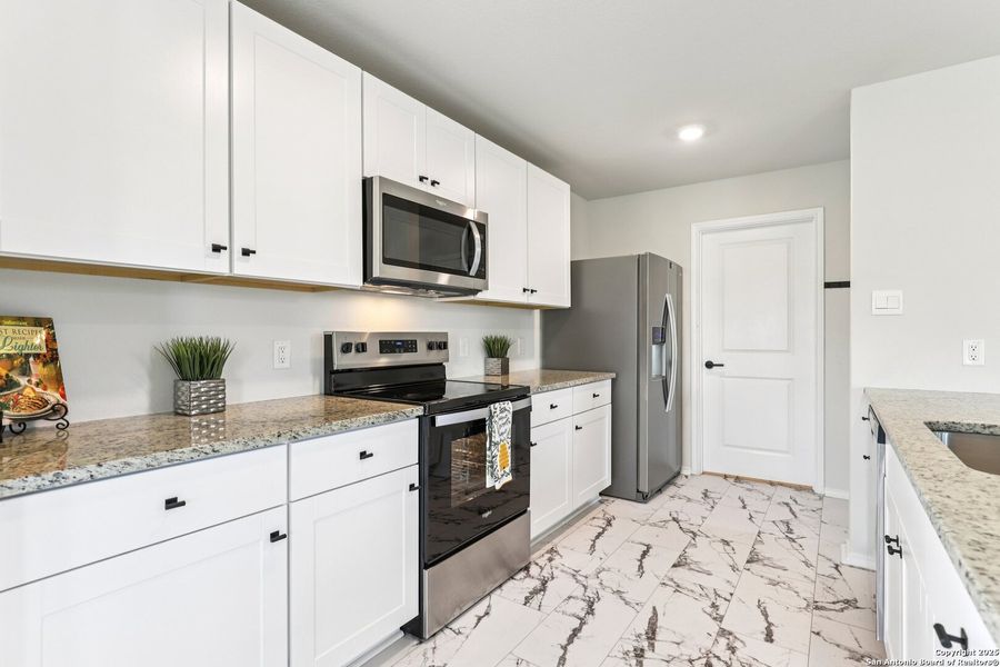 Furnished interior view inside a new home in Solana Ridge, San Antonio (Image 10). Furnished interior view inside a new home in Solana Ridge, San Antonio (Image 10).