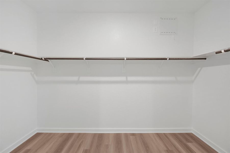 Spacious, unfurnished interior of a new home in Lone Star Landing, Montgomery (Image 38).