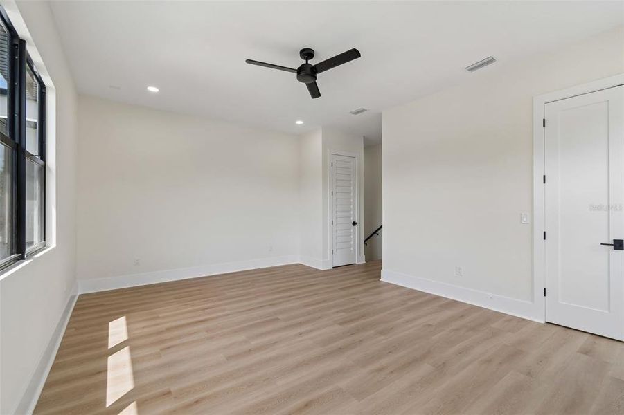 Spacious, unfurnished interior of a new home in , Tampa (Image 24). Spacious, unfurnished interior of a new home in , Tampa (Image 24).