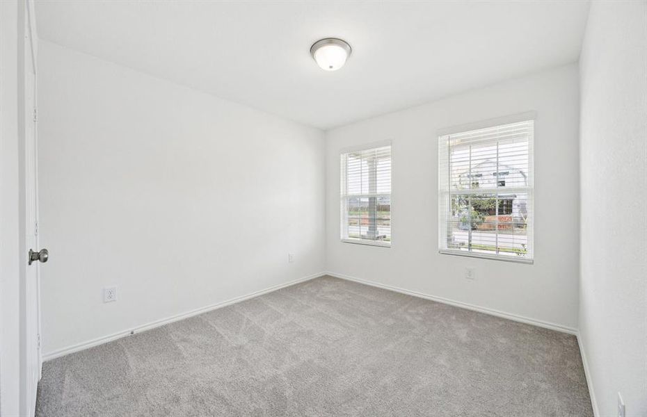 Spacious secondary bathroom