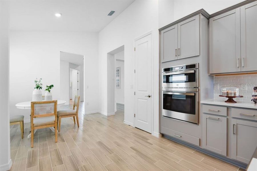 Furnished interior view inside a new home in Ardisia Park, New Smyrna Beach (Image 42).