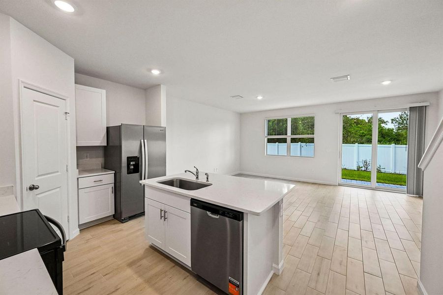 658 Salisbury Cir (10)