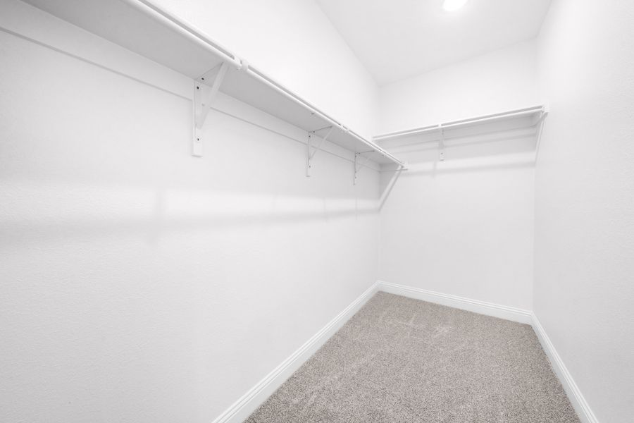 Spacious, unfurnished interior of a new home in Summerwood, Red Oak (Image 29).