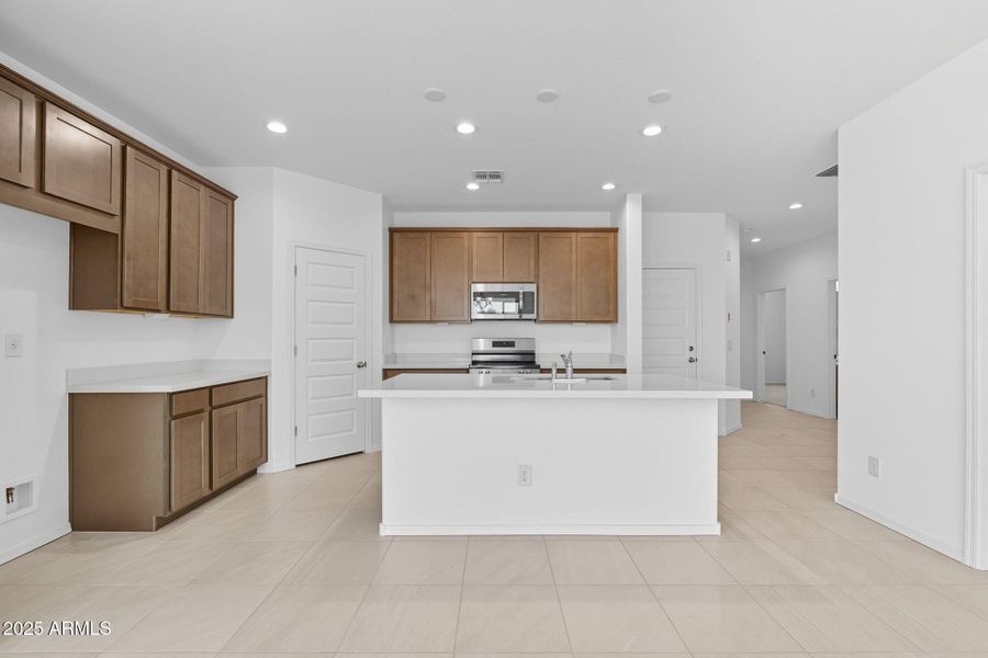 11-web-or-mls-215th-11