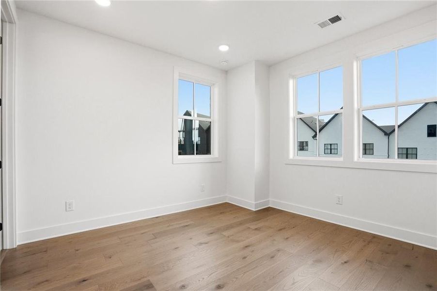 Spacious, unfurnished interior of a new home in , Alpharetta (Image 32). Spacious, unfurnished interior of a new home in , Alpharetta (Image 32).