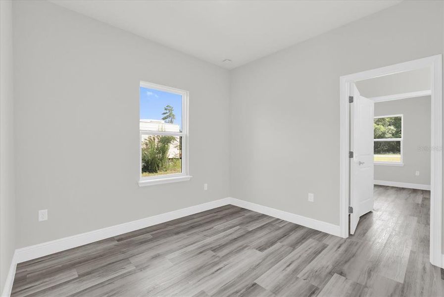 Spacious, unfurnished interior of a new home in , Ocala (Image 14).