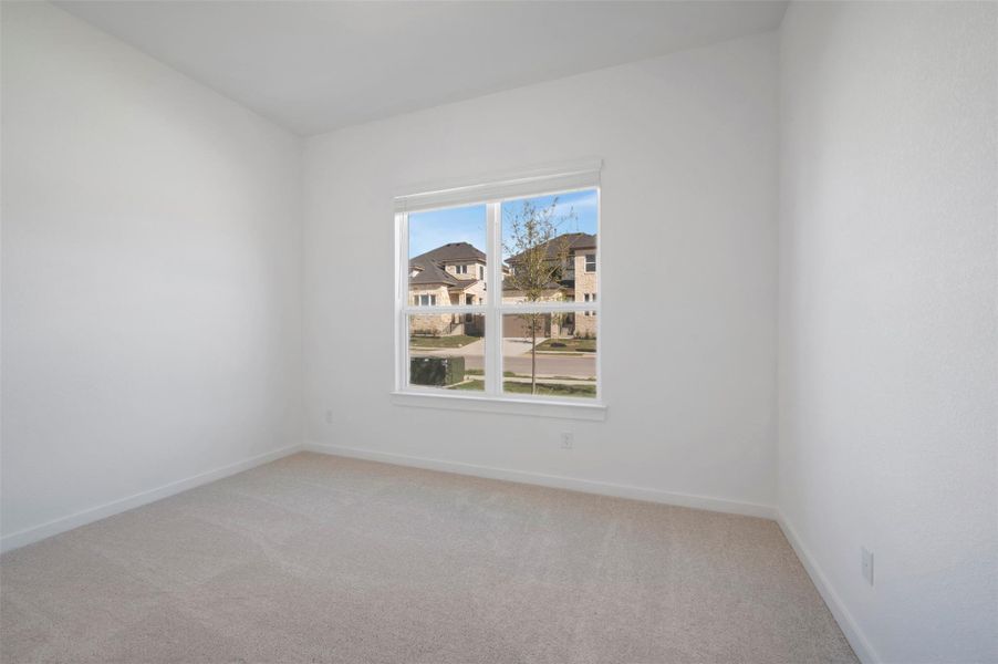 Spacious, unfurnished interior of a new home in Heritage, Dripping Springs (Image 28).