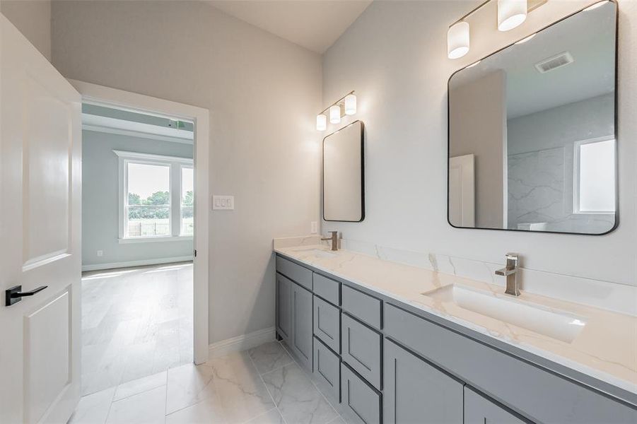 Furnished interior view inside a new home in , Fort Worth (Image 15).