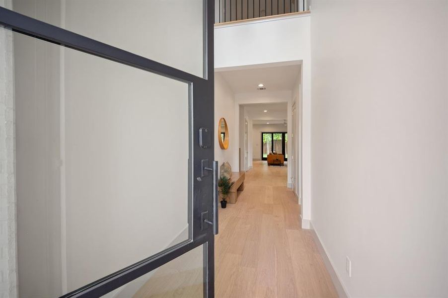Spacious, unfurnished interior of a new home in , Dallas (Image 23).