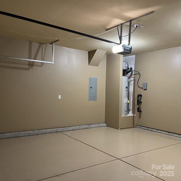 Spacious, unfurnished interior of a new home in , Charlotte (Image 23).