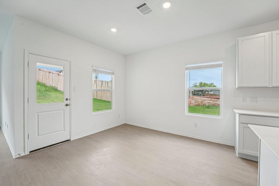 Spacious, unfurnished interior of a new home in Clayton Ranch, Copperas Cove (Image 17).