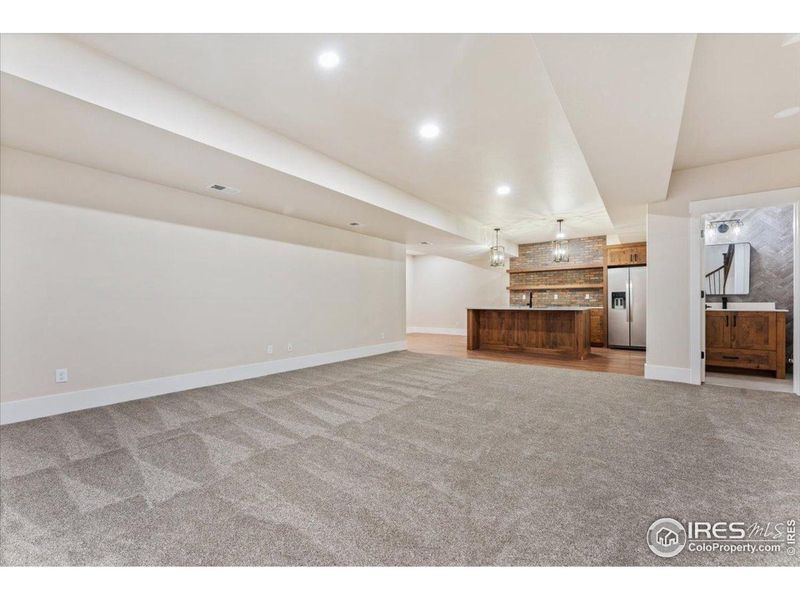 Spacious, unfurnished interior of a new home in , Berthoud (Image 32).