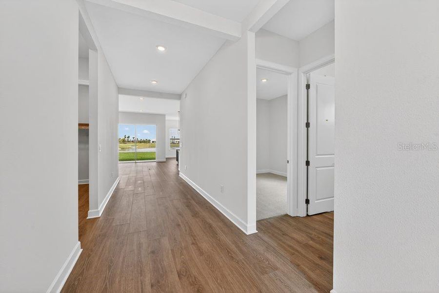 Spacious, unfurnished interior of a new home in Coasterra Community Group Page, Palmetto (Image 17).