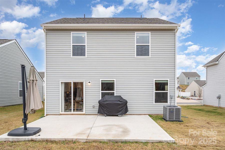 Exterior details and patio area of a home in , Charlotte (Image 4).