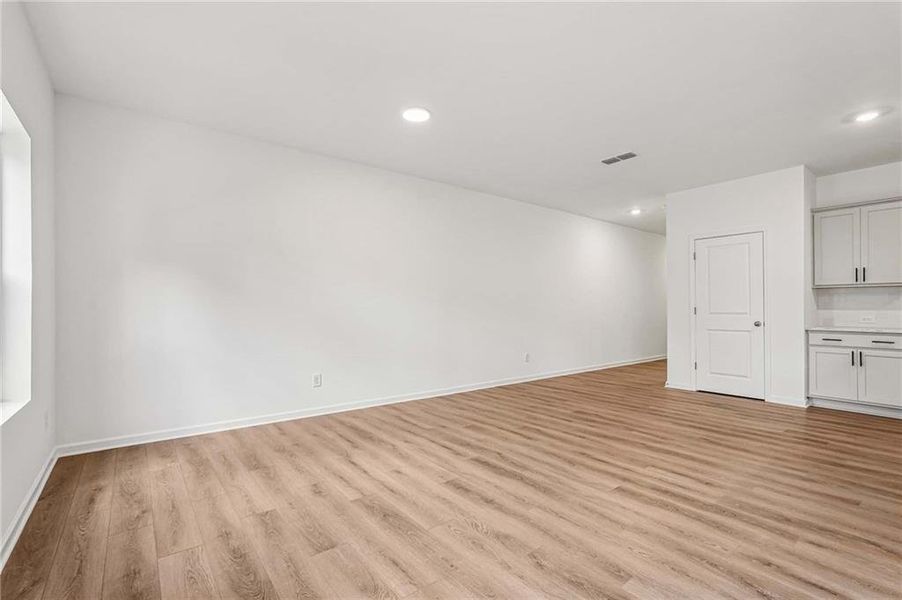Spacious, unfurnished interior of a new home in Leydenview, Mableton (Image 17). Spacious, unfurnished interior of a new home in Leydenview, Mableton (Image 17).