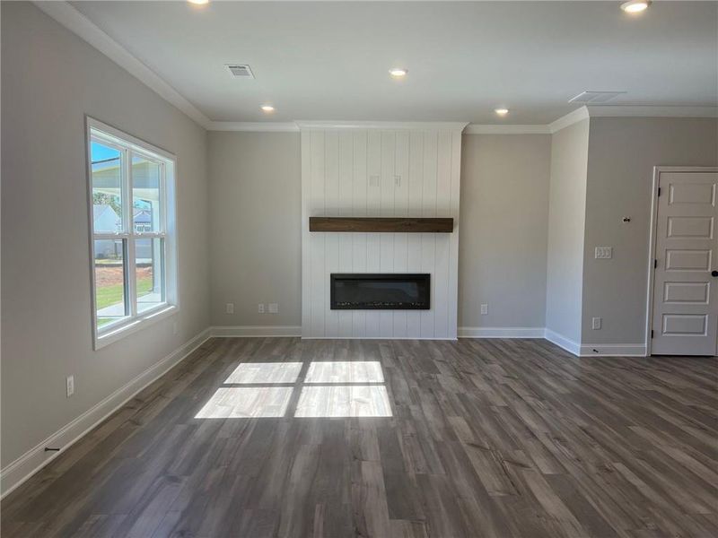 Spacious, unfurnished interior of a new home in Crofton Place Enclave, Snellville (Image 20). Spacious, unfurnished interior of a new home in Crofton Place Enclave, Snellville (Image 20).