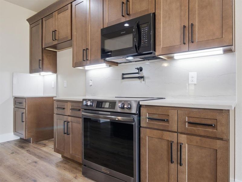 Furnished interior view inside a new home in , Grand Prairie (Image 5).