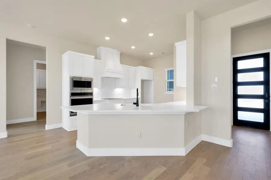 Furnished interior view inside a new home in Springside Estates II, Waxahachie (Image 9). Furnished interior view inside a new home in Springside Estates II, Waxahachie (Image 9).