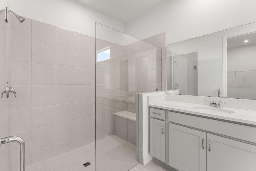 US_SEF_Clarion_Lot 390_Owners Bath 2